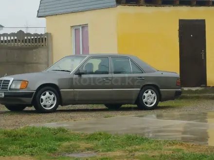 Mercedes-Benz E 230 1992 года за 2 100 000 тг. в Тараз – фото 5