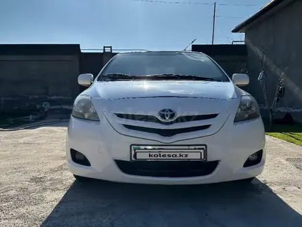 Toyota Yaris 2007 года за 3 900 000 тг. в Шымкент – фото 2