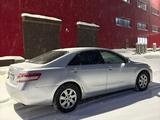 Toyota Camry 2010 года за 5 000 000 тг. в Актобе – фото 4