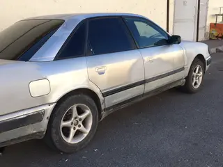 Audi 100