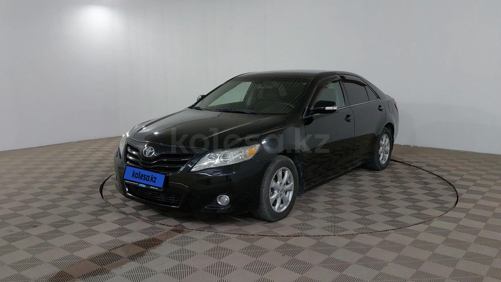 Toyota Camry 2011 г.