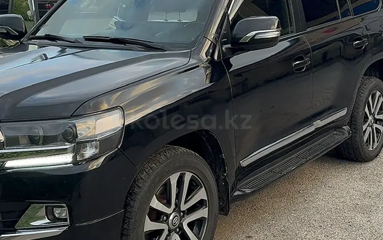 Toyota Land Cruiser 2013 года за 19 000 000 тг. в Караганда