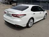 Toyota Camry 2019 годаүшін13 100 000 тг. в Семей – фото 4