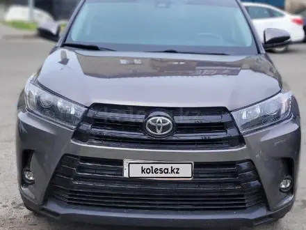 Toyota Highlander 2018 года за 15 500 000 тг. в Талдыкорган