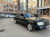 Mercedes-Benz E 320 1994 года за 2 500 000 тг. в Астана – фото 5