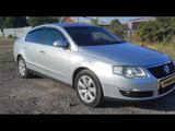 Volkswagen Passat 2005 годаүшін4 300 000 тг. в Караганда – фото 4