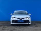 Toyota Camry 2019 года за 13 620 000 тг. в Алматы – фото 2