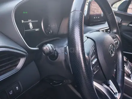 Hyundai Santa Fe 2023 года за 16 400 000 тг. в Семей – фото 14