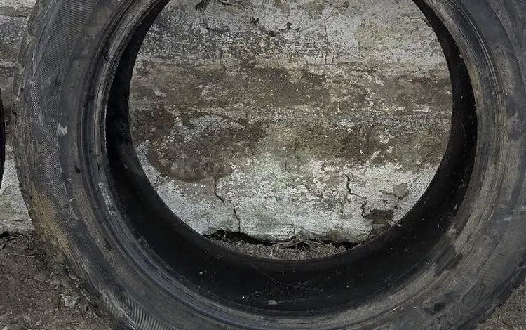 Шины Bridgestone blizzak за 40 000 тг. в Усть-Каменогорск