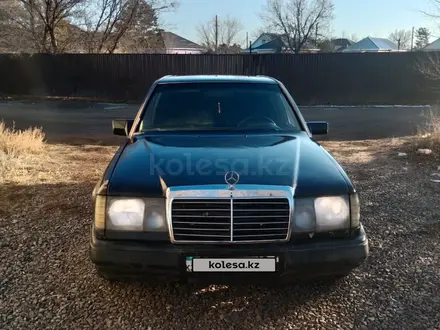 Mercedes-Benz E 200 1993 года за 1 300 000 тг. в Актобе – фото 9