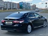Toyota Camry 2018 года за 10 500 000 тг. в Актобе – фото 4