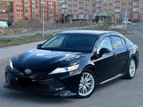 Toyota Camry 2018 года за 10 500 000 тг. в Актобе