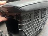 Привозной оригинал подлокотник BMW за 2 200 тг. в Алматы