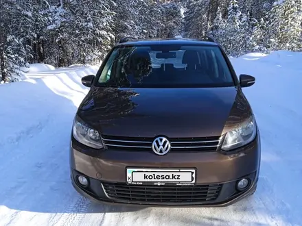 Volkswagen Touran 2012 года за 5 800 000 тг. в Астана