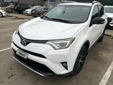 Toyota RAV4 2016 годаүшін8 800 000 тг. в Актау