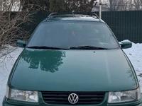 Volkswagen Passat 1995 годаfor2 500 000 тг. в Алматы