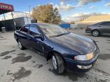 Toyota Carina 1995 года за 1 200 000 тг. в Семей – фото 2