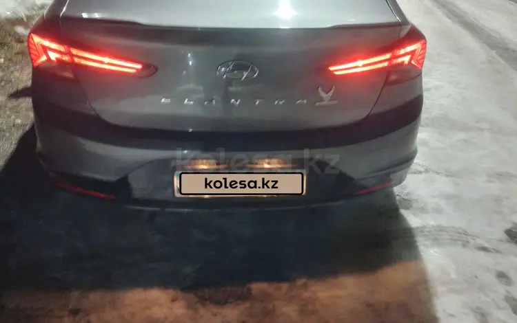 Hyundai Elantra 2018 года за 8 500 000 тг. в Шымкент