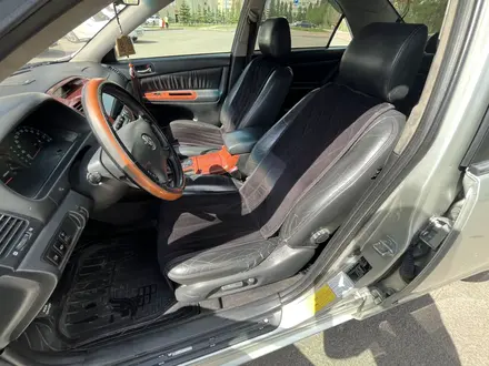 Toyota Camry 2004 года за 5 000 000 тг. в Астана – фото 13
