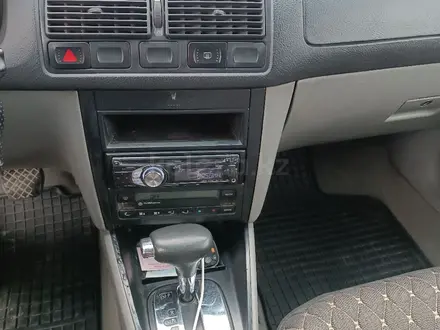 Volkswagen Golf 1998 года за 1 700 000 тг. в Алматы – фото 14