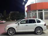 Porsche Cayenne 2006 года за 3 500 000 тг. в Жанаозен – фото 2