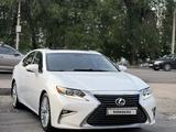 Lexus ES 200 2017 года за 11 500 000 тг. в Алматы