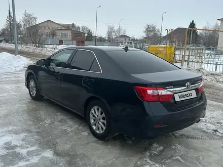 Toyota Camry 2013 года за 8 200 000 тг. в Уральск – фото 4