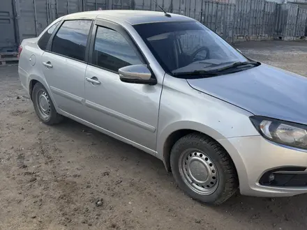 ВАЗ (Lada) Granta 2190 2018 года за 3 900 000 тг. в Актобе – фото 2