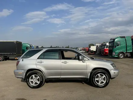 Lexus RX 300 1999 года за 4 200 000 тг. в Алматы – фото 4