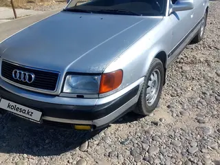 Audi 100