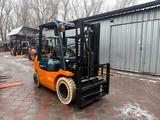 Toyota  7FG25 2000 года за 5 900 000 тг. в Алматы