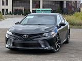 Toyota Camry 2020 года за 10 000 000 тг. в Караганда – фото 2