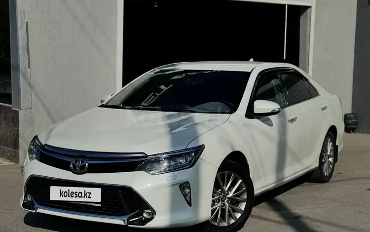 Toyota Camry 2017 года за 12 200 000 тг. в Шымкент