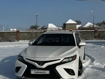 Toyota Camry 2021 года за 15 500 000 тг. в Алматы – фото 13