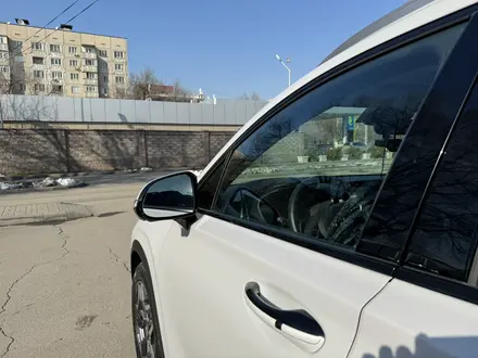 Hyundai Santa Fe 2022 года за 19 200 000 тг. в Алматы – фото 9