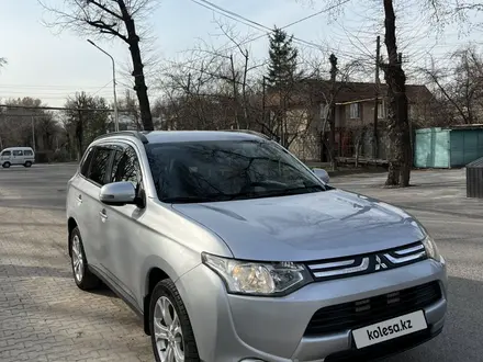 Mitsubishi Outlander 2013 года за 7 900 000 тг. в Караганда – фото 2