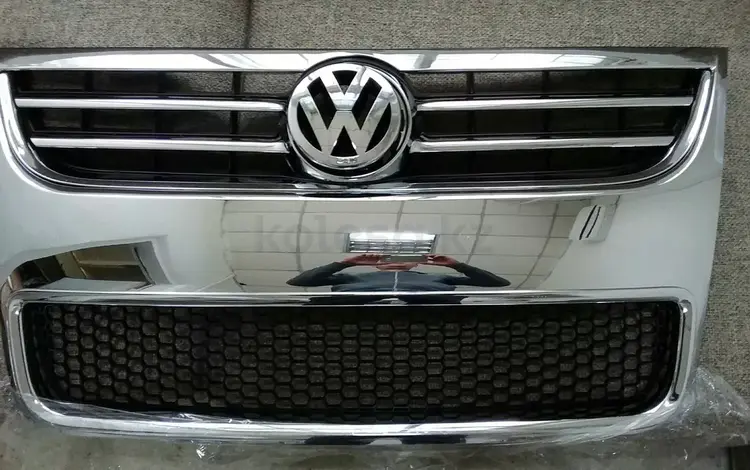 Решетка радиатора Volkswagen Touareg за 80 000 тг. в Алматы
