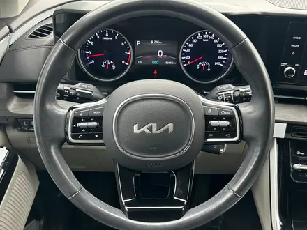 Kia Carnival 2023 года за 17 290 000 тг. в Алматы – фото 16