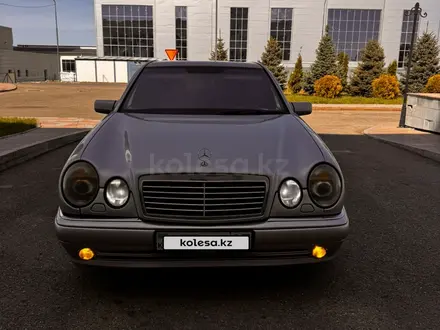 Mercedes-Benz E 55 AMG 1996 года за 3 300 000 тг. в Алматы – фото 2