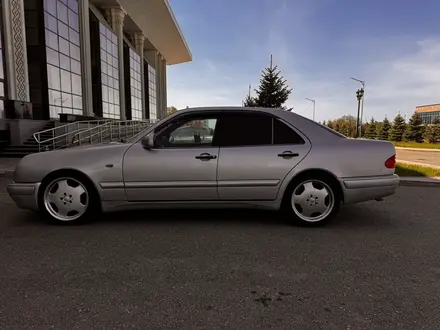 Mercedes-Benz E 55 AMG 1996 года за 3 300 000 тг. в Алматы – фото 5