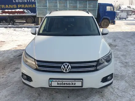 Volkswagen Tiguan 2014 года за 7 090 000 тг. в Алматы – фото 2