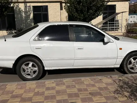 Toyota Camry 1998 года за 2 600 000 тг. в Алматы – фото 16