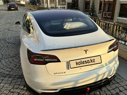 Tesla Model 3 2018 года за 11 000 000 тг. в Алматы – фото 4