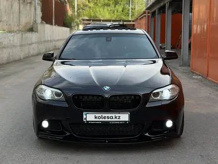 BMW 550 2012 года за 14 300 000 тг. в Алматы – фото 4