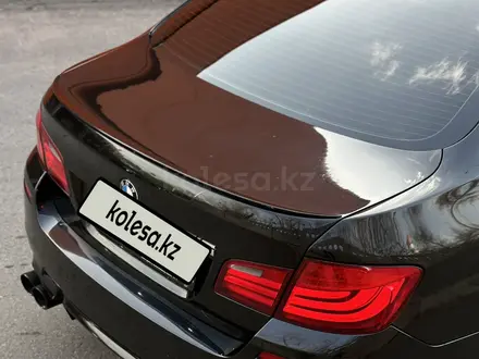 BMW 550 2012 года за 14 300 000 тг. в Алматы – фото 7