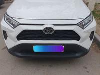 Toyota RAV4 2019 года за 15 500 000 тг. в Шымкент