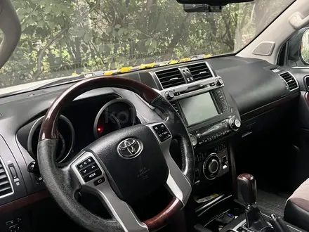 Toyota Land Cruiser Prado 2014 года за 23 000 000 тг. в Алматы – фото 9