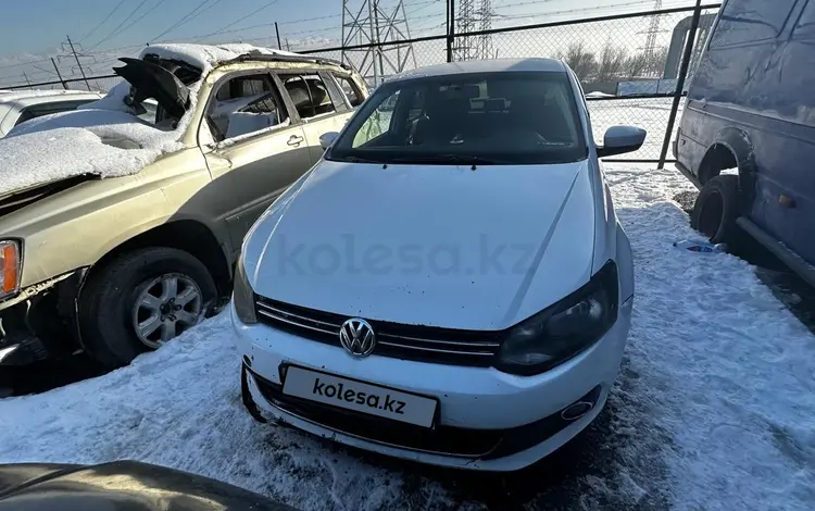 Volkswagen Polo 2015 года за 3 211 000 тг. в Алматы