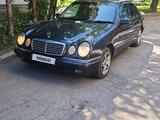 Mercedes-Benz E 320 1998 года за 3 300 000 тг. в Усть-Каменогорск