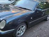 Mercedes-Benz E 320 1998 года за 3 300 000 тг. в Усть-Каменогорск – фото 5
